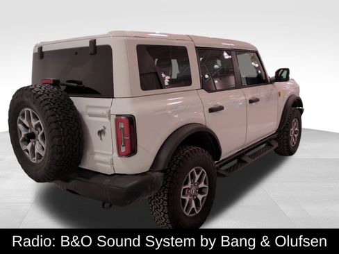 Used 2025 Ford Bronco Badlands image 3
