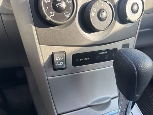 Used 2012 Toyota Corolla LE image 26