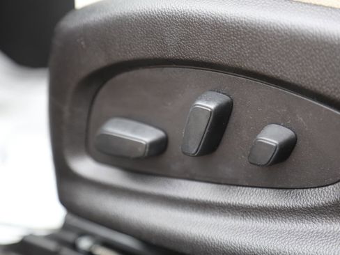 Used 2018 Chevrolet Impala LT w/ LT Leather Package image 9