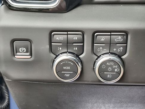 New 2025 GMC Sierra 2500 Denali w/ Denali Reserve Package image 18