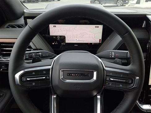 New 2026 GMC Yukon Denali image 9