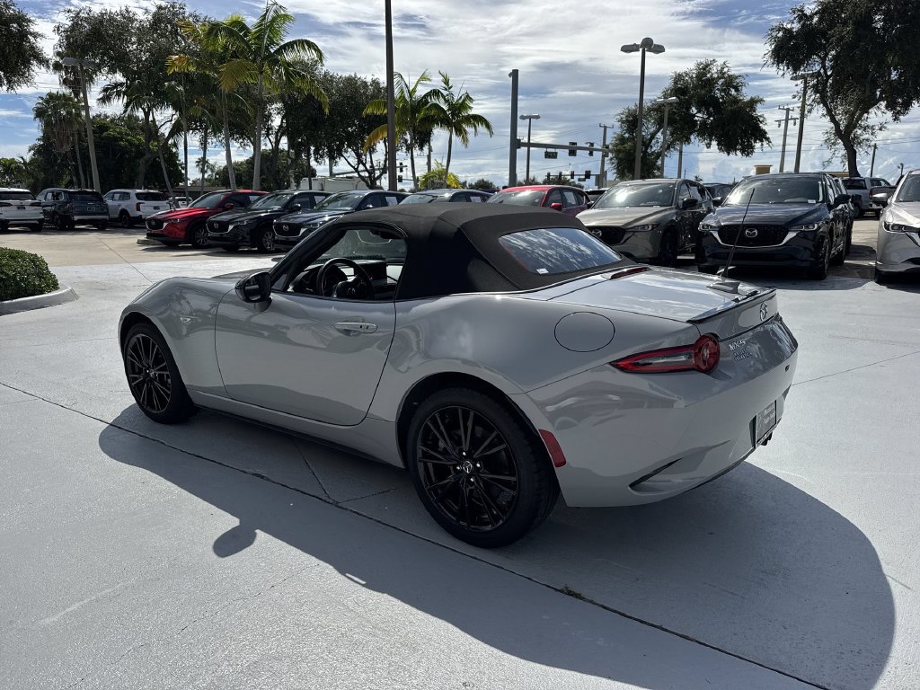 Used 2025 MAZDA MX-5 Miata Club RWD image 12