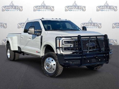 Used 2025 Ford F450 Platinum w/ FX4 Off-Road Package AWD/4WD image 1