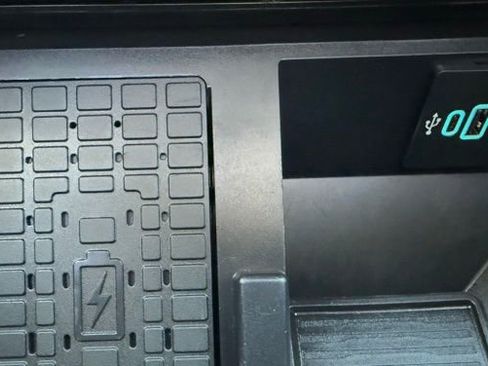 Used 2024 Ford F350 Platinum image 36