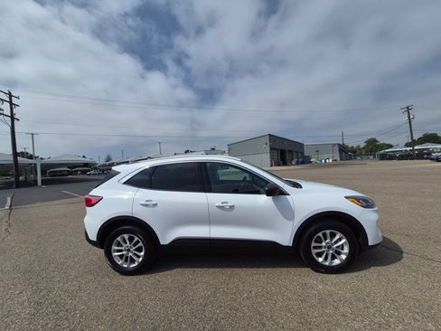 Used 2022 Ford Escape SE AWD/4WD image 4
