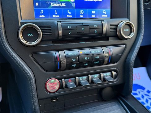 Used 2021 Ford Mustang Shelby GT500 w/ Carbon Fiber Track Pack image 51