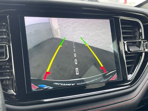 Used 2024 Dodge Durango GT image 21