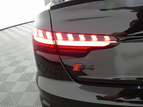 Used 2022 Audi S4 Premium Plus image 34