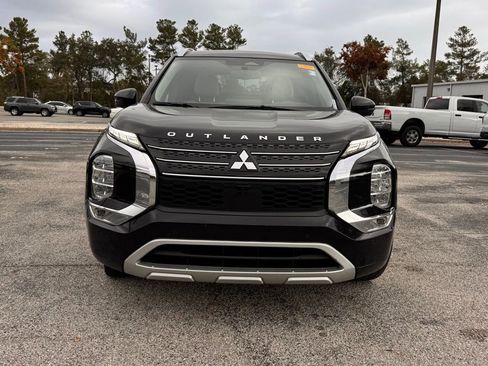Used 2024 Mitsubishi Outlander SEL image 2