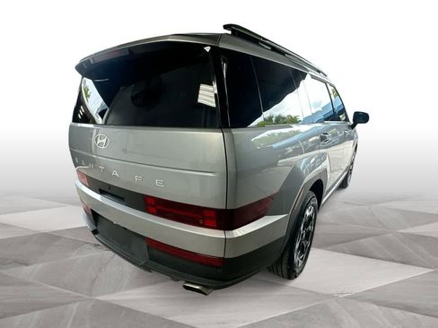 Used 2025 Hyundai Santa Fe SEL FWD image 8