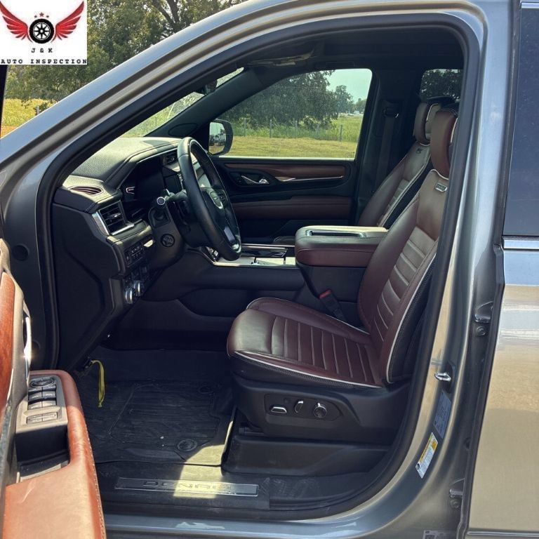 Used 2024 GMC Yukon Denali Ultimate AWD/4WD image 10