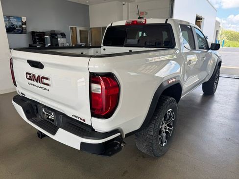 Used 2024 GMC Canyon AT4 AWD/4WD image 3