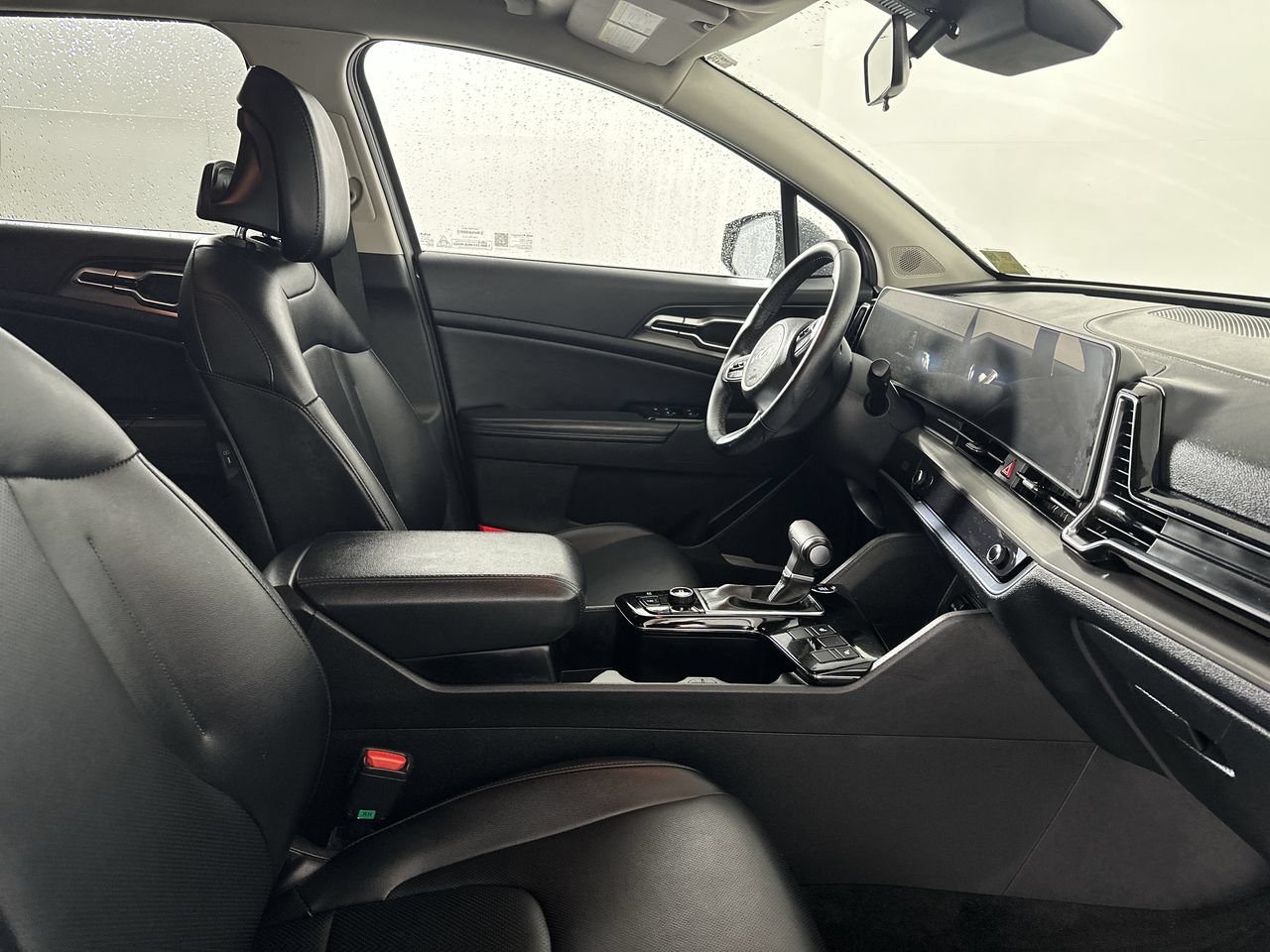 Used 2024 Kia Sportage EX FWD image 12
