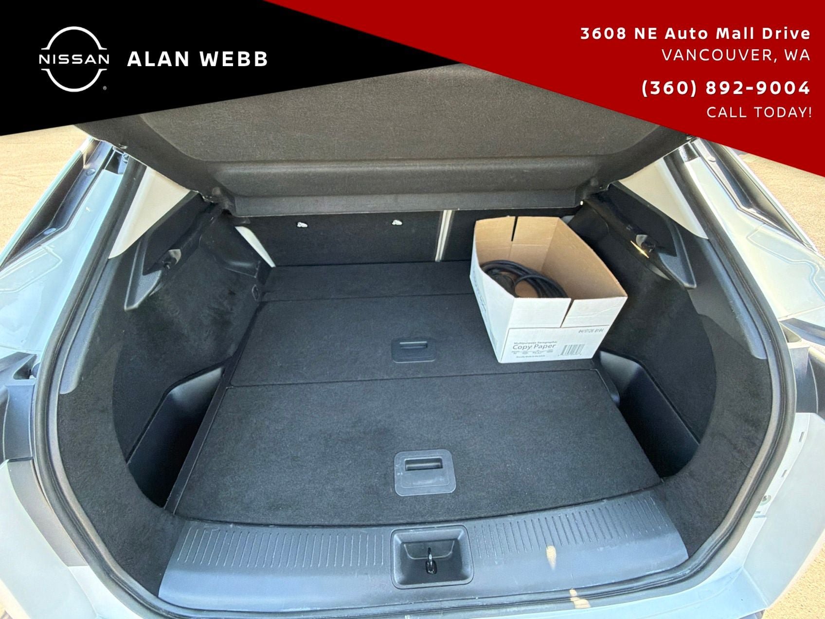 Used 2023 Nissan Ariya FWD image 32