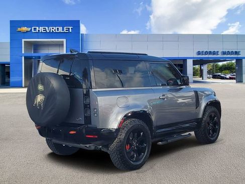 Used 2023 Land Rover Defender 90 X image 4