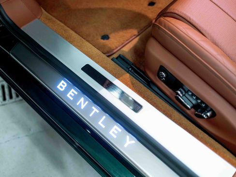 Used 2022 Bentley Continental GT V8 image 43