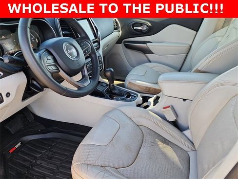 Used 2019 Jeep Cherokee Limited w/ Luxury Group image 12