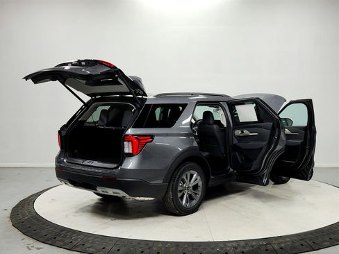New 2026 Ford Explorer Active image 15