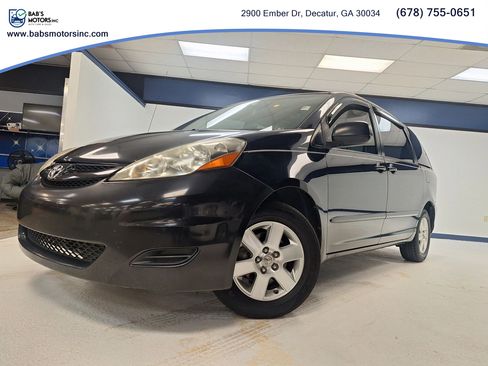 Used 2009 Toyota Sienna CE FWD image 3