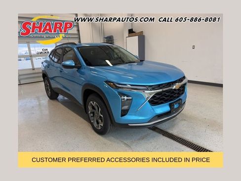 New 2026 Chevrolet Trax LT w/ Driver Confidence Package FWD image 1