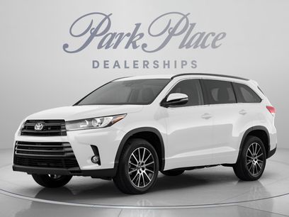 Used 2018 Toyota Highlander LE