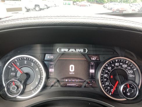 Used 2024 RAM 1500 Laramie image 9