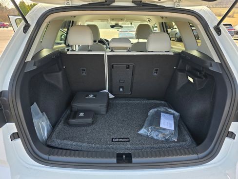 New 2026 Volkswagen Taos SE AWD/4WD image 11