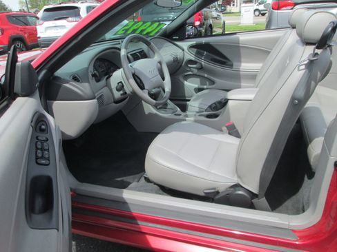 Used 2004 Ford Mustang Premium image 15
