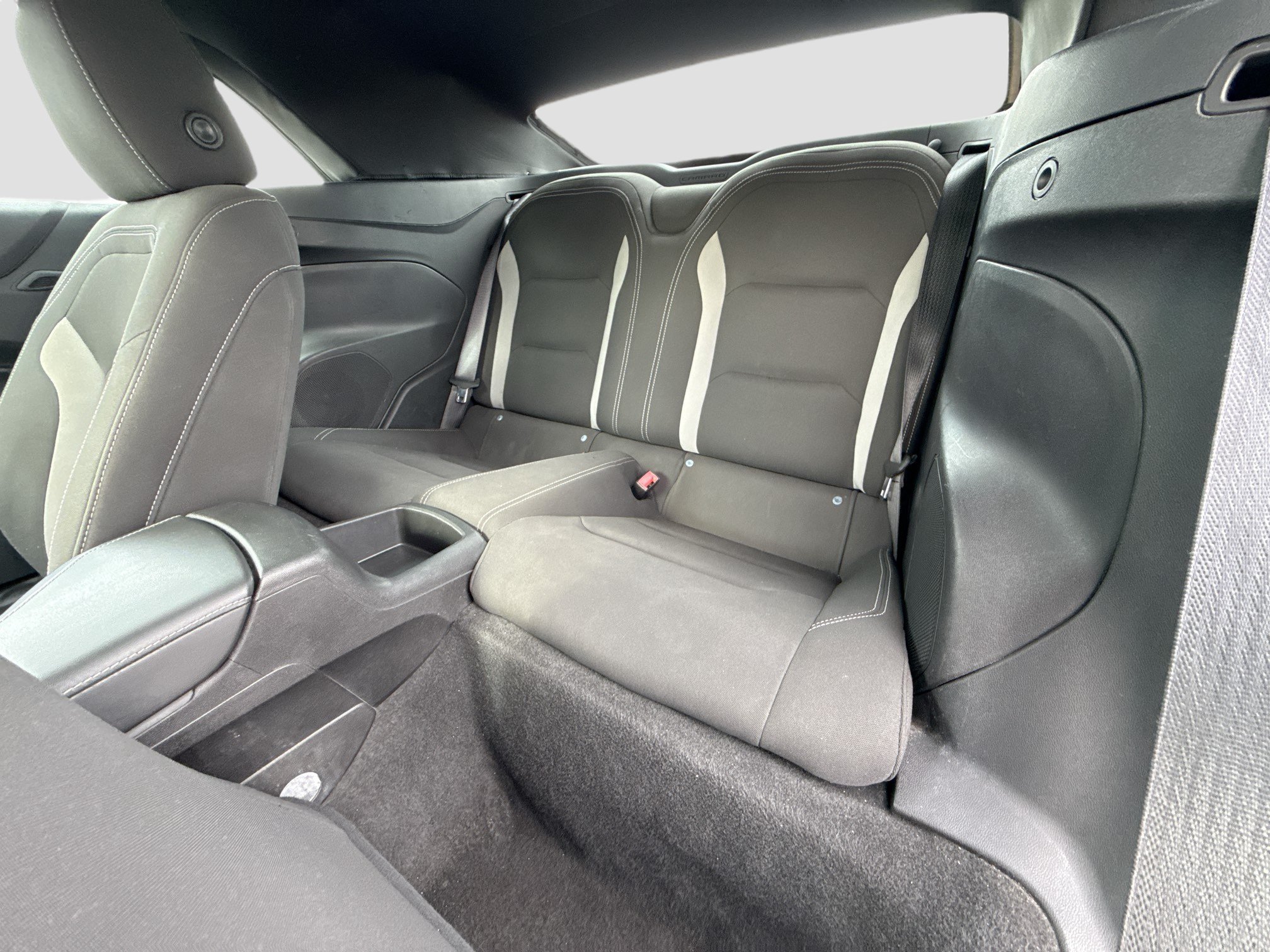 Used 2021 Chevrolet Camaro LT w/ Technology Package RWD image 18