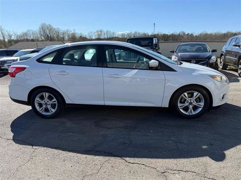 Used 2014 Ford Focus SE image 8
