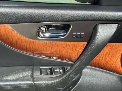 Used 2016 INFINITI QX70 2WD w/ Premium Package image 21