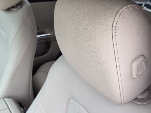 Used 2021 Mercedes-Benz GLA 250 4MATIC image 11