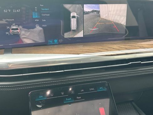 New 2026 Cadillac Escalade ESV Platinum Sport w/ LPO, ONYX Package image 30