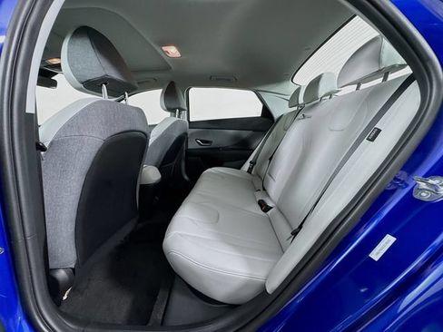 Certified 2026 Hyundai Elantra Limited w/ Cargo Package FWD image 41