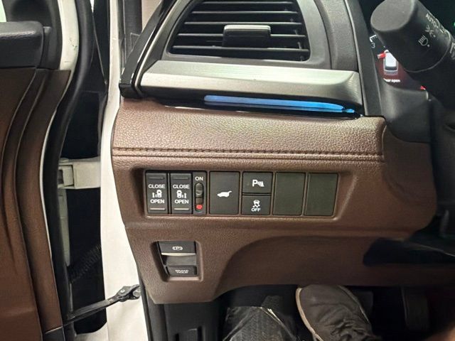 Used 2025 Honda Odyssey Touring image 30