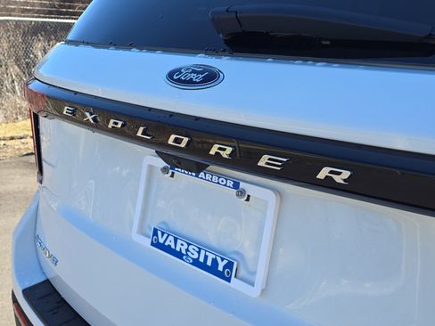 New 2026 Ford Explorer Active image 7