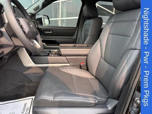Used 2025 Toyota Tundra Limited AWD/4WD image 16