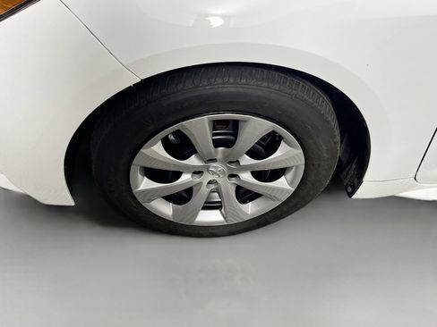Used 2024 Toyota Corolla LE image 14