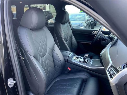 Used 2023 BMW X5 xDrive45e w/ Executive Package image 9