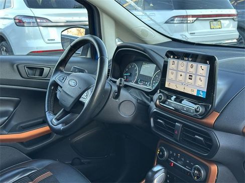 Certified 2018 Ford EcoSport SES image 32