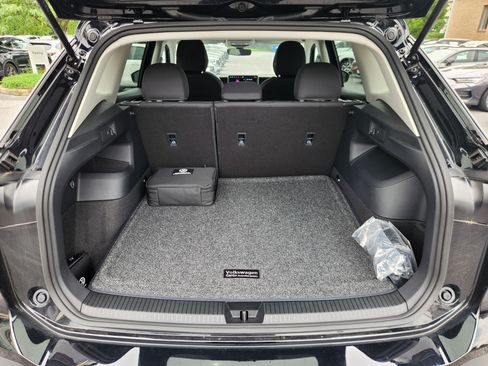 Used 2025 Volkswagen Tiguan S AWD/4WD image 18