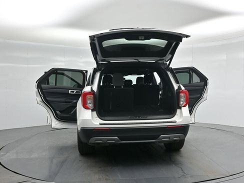 Certified 2020 Ford Explorer XLT w/ Equipment Group 202A image 35