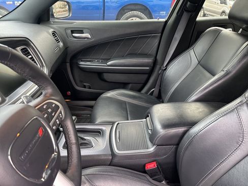 Used 2015 Dodge Charger SXT w/ AWD Plus Group image 19