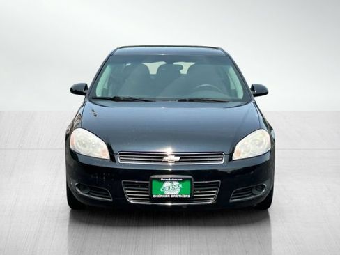 Used 2011 Chevrolet Impala LT FWD image 2