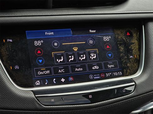 Used 2021 Cadillac XT6 Luxury image 30