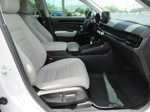 Used 2024 Honda CR-V EX-L image 10