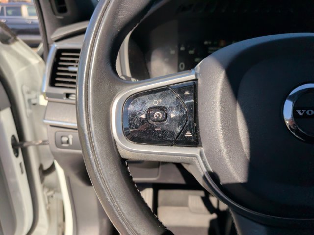 Used 2020 Volvo XC90 T6 Momentum AWD/4WD image 16
