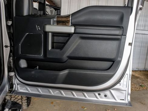 Used 2022 Ford F250 Lariat w/ Lariat Value Package image 46