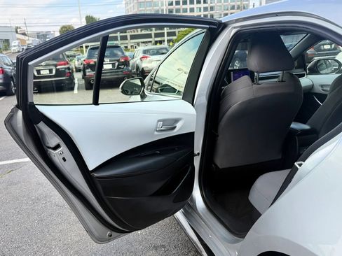 Used 2023 Toyota Corolla SE FWD image 25
