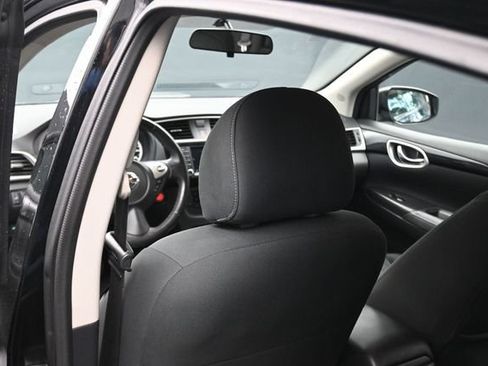 Used 2019 Nissan Sentra SV FWD image 17